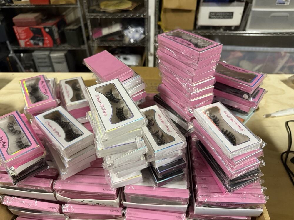 Generic Branded Fake Eye Lashes Sealed Close To 300